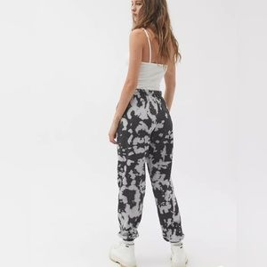 Urban sweatpants, black and white, very cozy